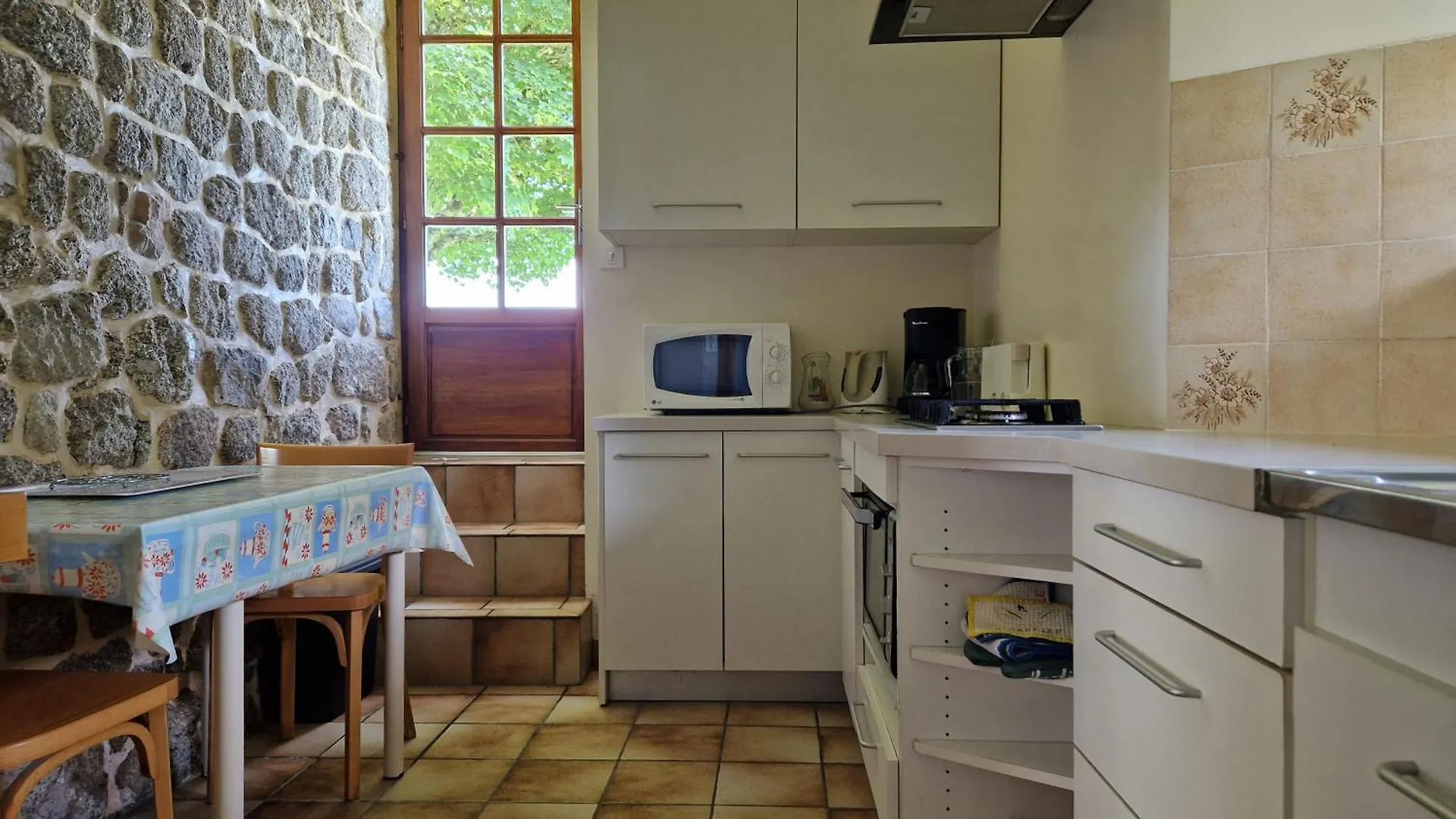Gite De La Capelle Florentin-la-Capelle 0*,